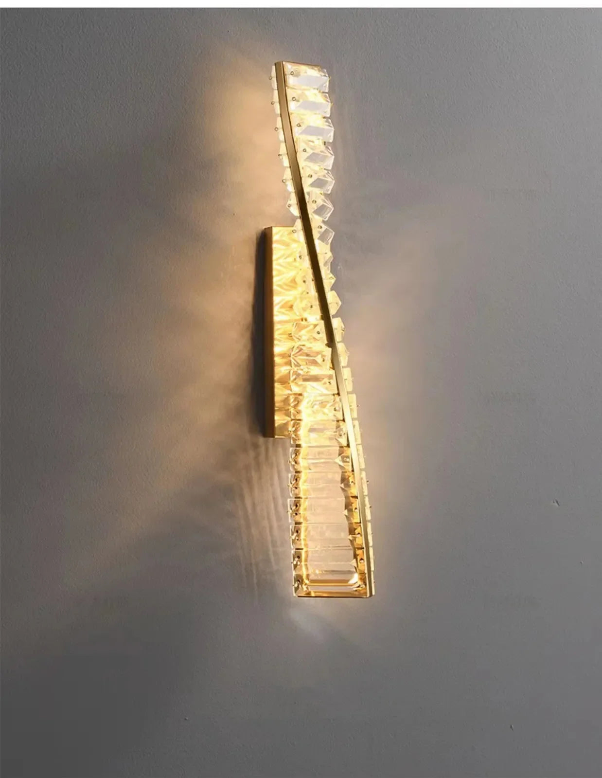 Luxury Crystal Gold Metal Wall Lamp Modern Creative Irregular LED Wall Light Villa Hotel Corridor Bedside Decor Lighting Fixture