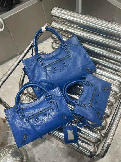 2026 Luxury Design Le City Rivet Motorcycle Bag Leather Leather Leather Handheld Women's Bag Trendy Fashion Single Shoulder Diag