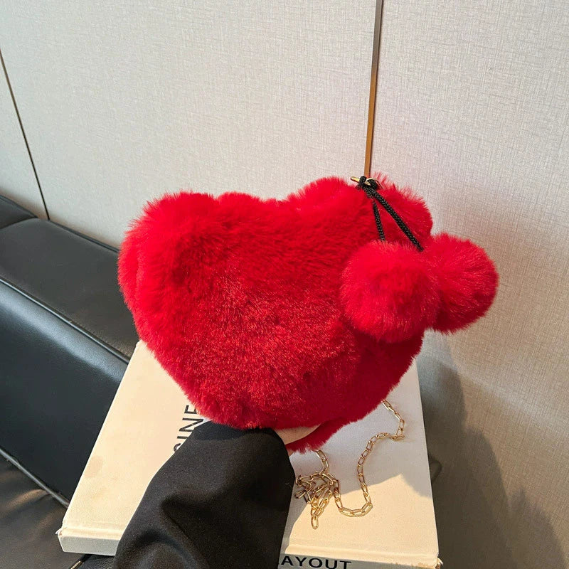 Large Capacity Fur Handbag Heart Shape Ladies Shoulder Bag Fashionable Cute Soft Zipper Closure Interior Phone Pocket