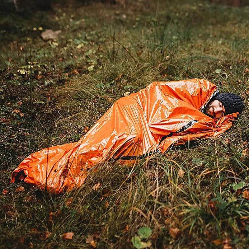 Emergency Sleeping Bag Ultra Waterproof Mylar Thermal Blankets Lightweight Survival Sleeping Bag Keep Warm for Camping Hiking