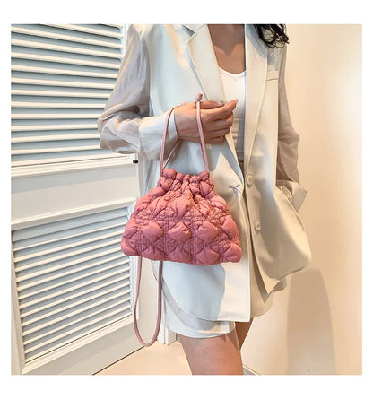Women Drawstring Shoulder Bags Detachable Strap Quilted Crossbody Bag Solid Color Soft Padding Handbag for Outdoor Travel