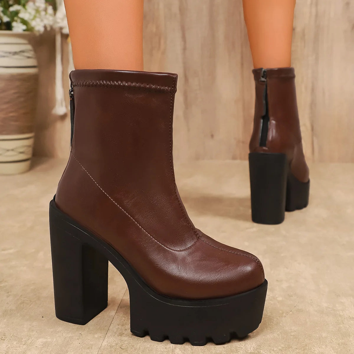 Women High Thick Sole Wide Heel Boots Designer Fashion Platform Boots Ladies High Quality Luxury Women Leather Boots Shoes