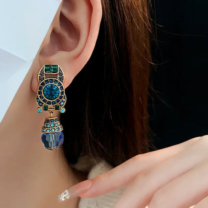 Rhinestone Bluey Crystal Clip Earrings for Womens Medieval Vintage Fashion Peisonality Sparkle Charms Earring Luxury Jewelry New