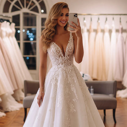 Elegant Tulle V Neck Lace Ball Gown Wedding Dresses For Bride Vestidos Novia Long Puffy Appliques Bridal Party Gown With Train