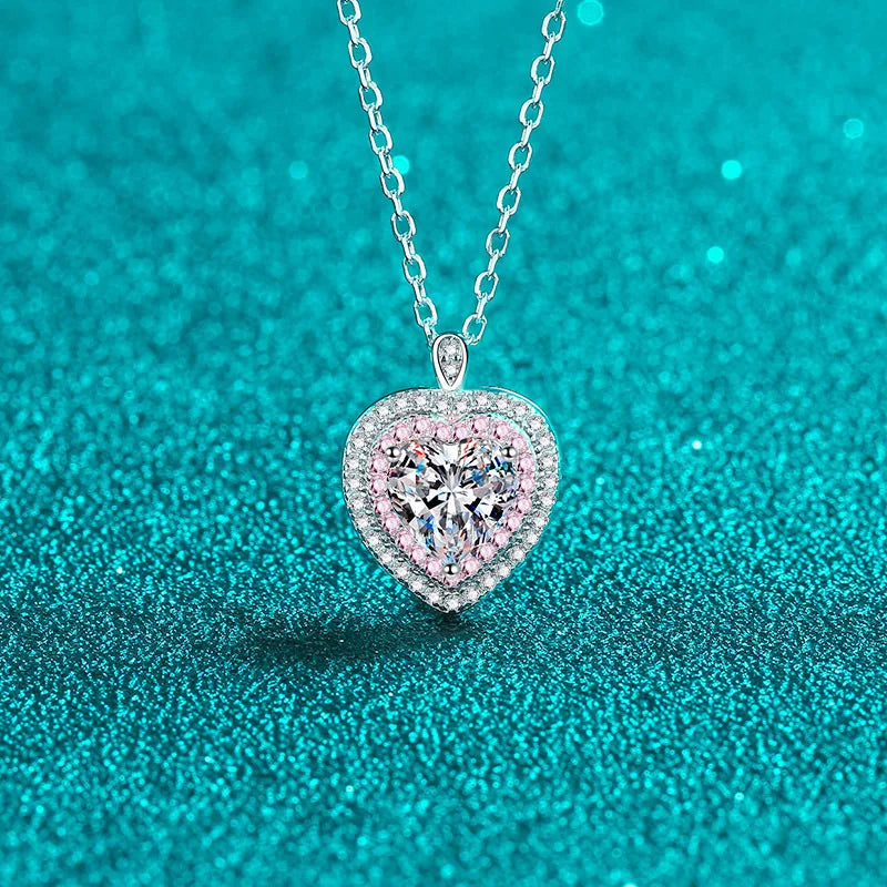 PT950 Platinum Heart Bezel Pendant for Women, 1 Carat Moissanite Chic Accessory Perfect For Workplace Matching