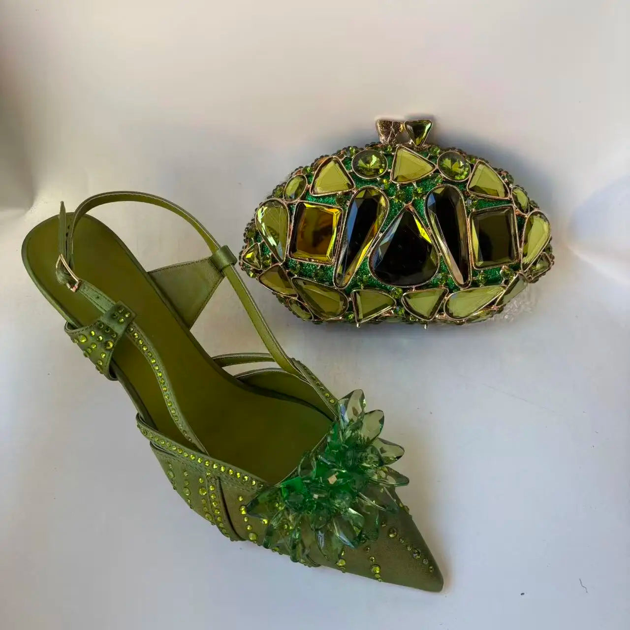 Insightlink Latest Shoes Women Luxury Rhinestone Crystal Pumps 2024 New Fashion Slippers Sandals Party Low Heels Elegant Italian