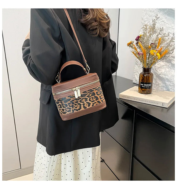 Fashion Round Bucket Bags For Women's Daily Used, Leopard Pattern Crossbody Shoulder Bag For Commuting, Casual Ladies Handbags