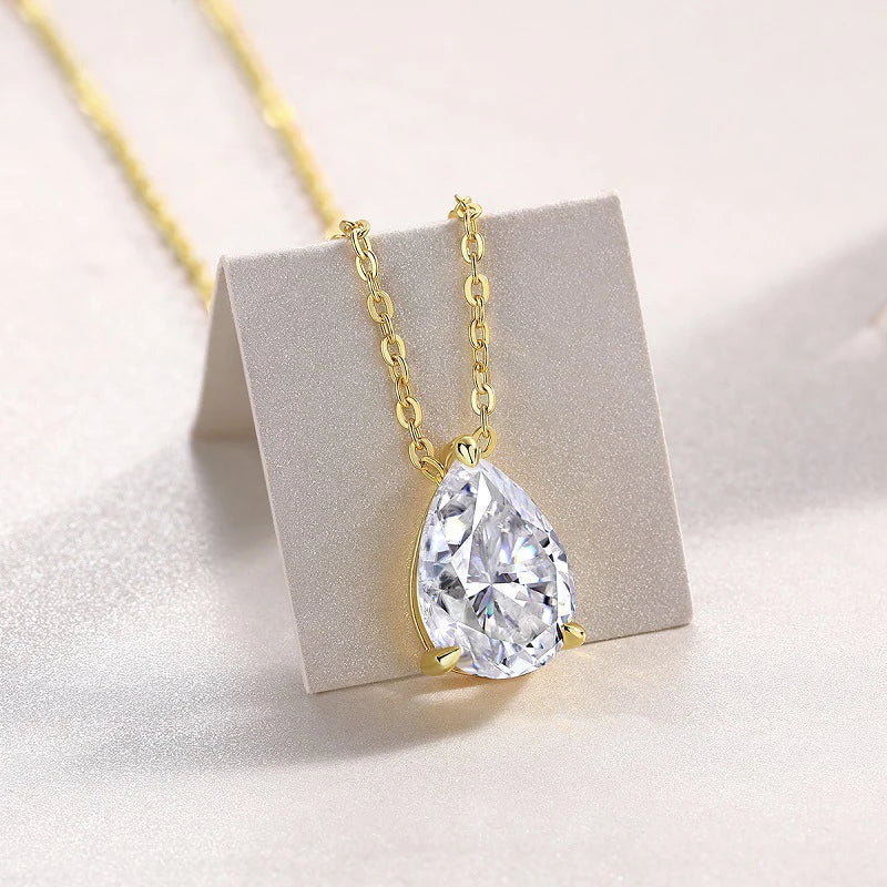 RAPRGOLD 7x10.5mm 2.5CT Moissanite Elegant Water Drop Pendant Necklaces for Women Chains Neck Fine Jewelry Gift with Certificate