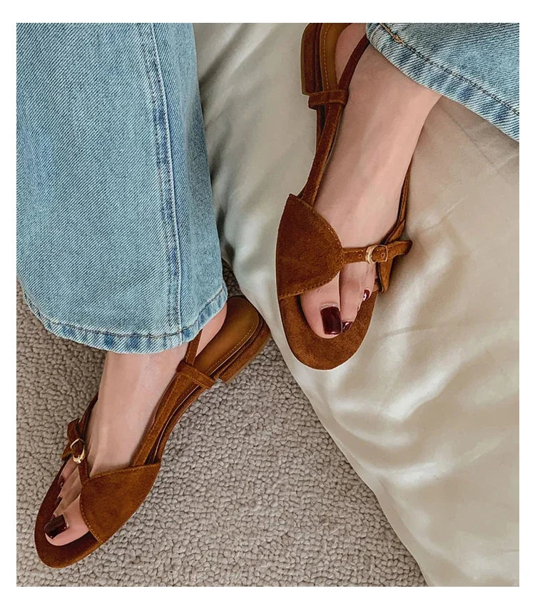 Vintage Line with Flat Sandals Design Sense Open Toe Slippers Casual Holiday Beach Shoes Light Single Shoes  Luxury Sandals