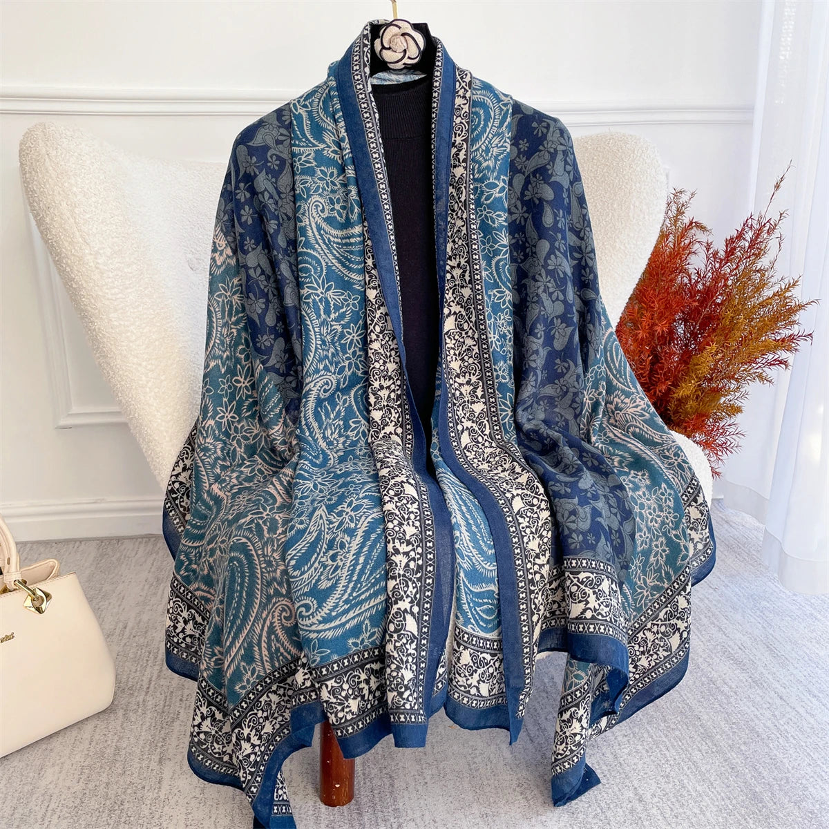 Autumn and Winter Travel Warm Cashmere Shawl Scarf Fashion Women Paisley Print Pashmina Blanket Wraps Female Cute Poncho Bufanda