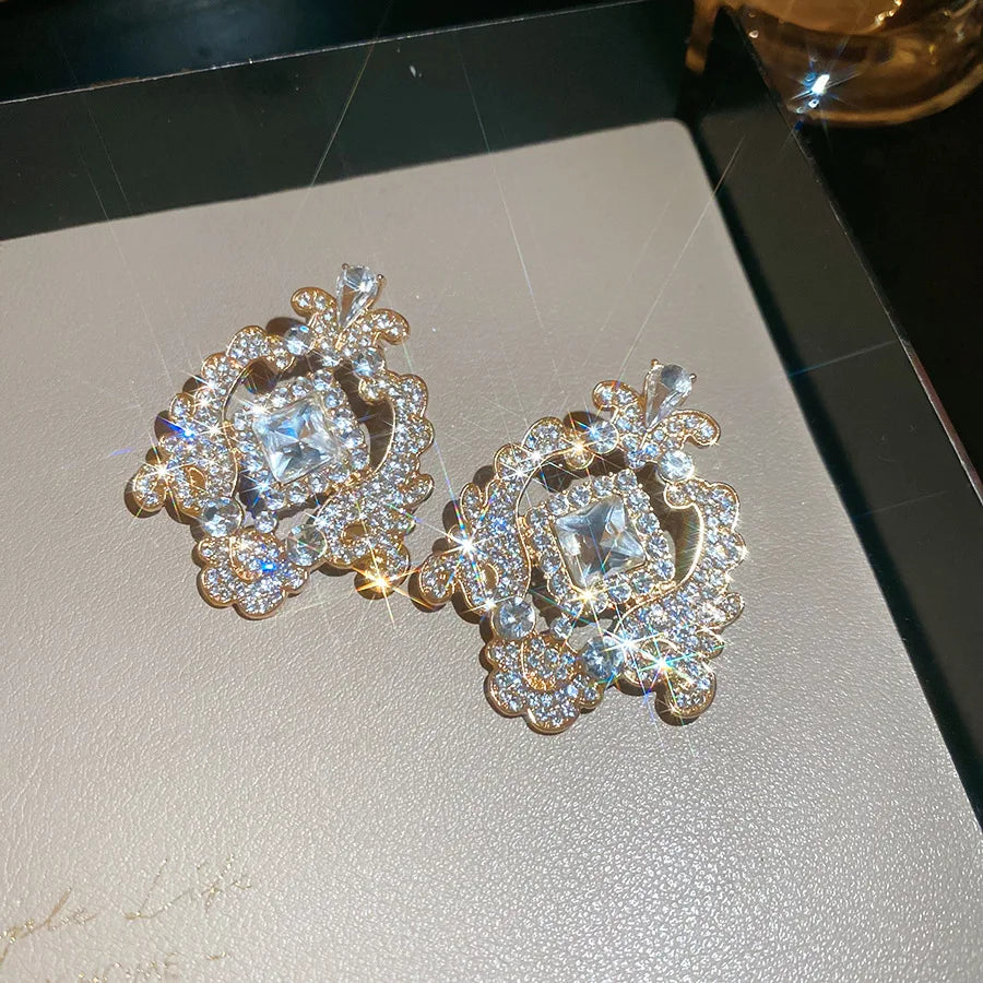 Inlaid Rhinestone Geometric Hollow Pattern Jewelry Sets for Women Elegant Temperament Light Luxury High-end Earring Necklace Set