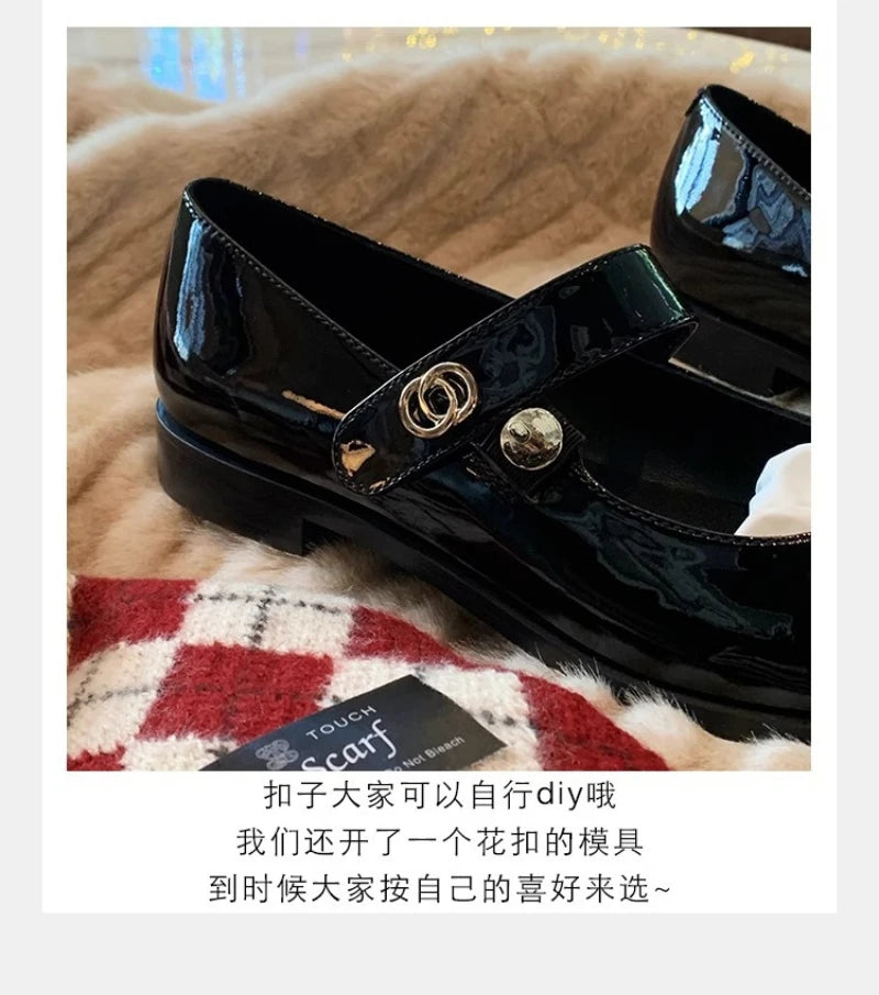 Women Two Tone Mary Jane Shoes 2026 New Patent Leather Buckle Strap Low Heel Casual Shoes For Office And Daily Wear Elegant