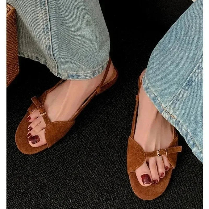 Vintage Line with Flat Sandals Design Sense Open Toe Slippers Casual Holiday Beach Shoes Light Single Shoes  Luxury Sandals