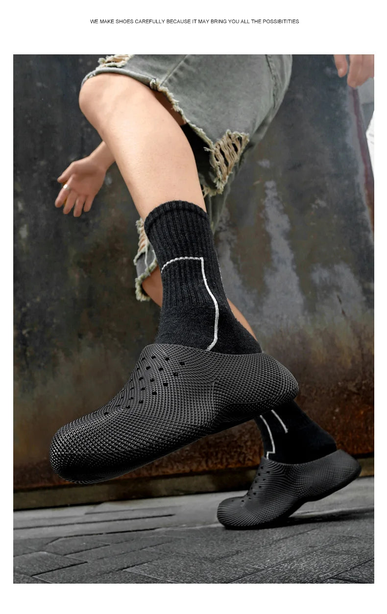 New Summer Fashion Couple Slippers EVA Baotou Men's Sandals Outdoor Thick Bottom Hole Shoes Luxury Beach Men Garden Shoes