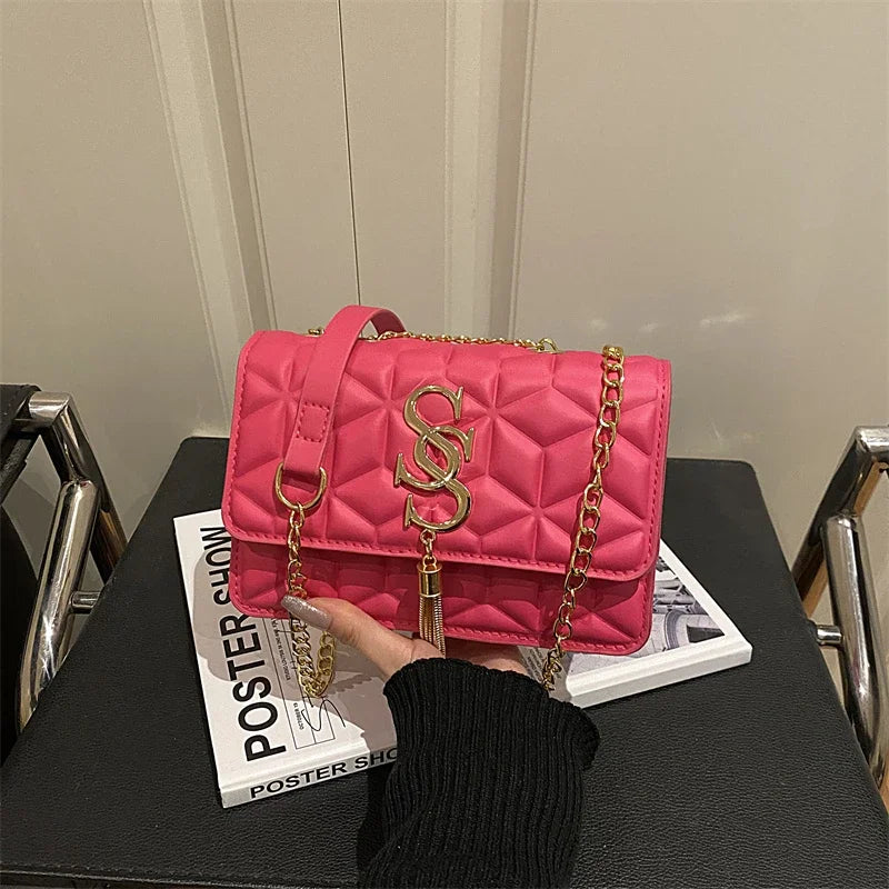 Light Luxury Trend Argyle Quilted Small Square Bag Metal Letter Tassel Flap Crossbody Bags Commuting Fashion Shoulder Bag