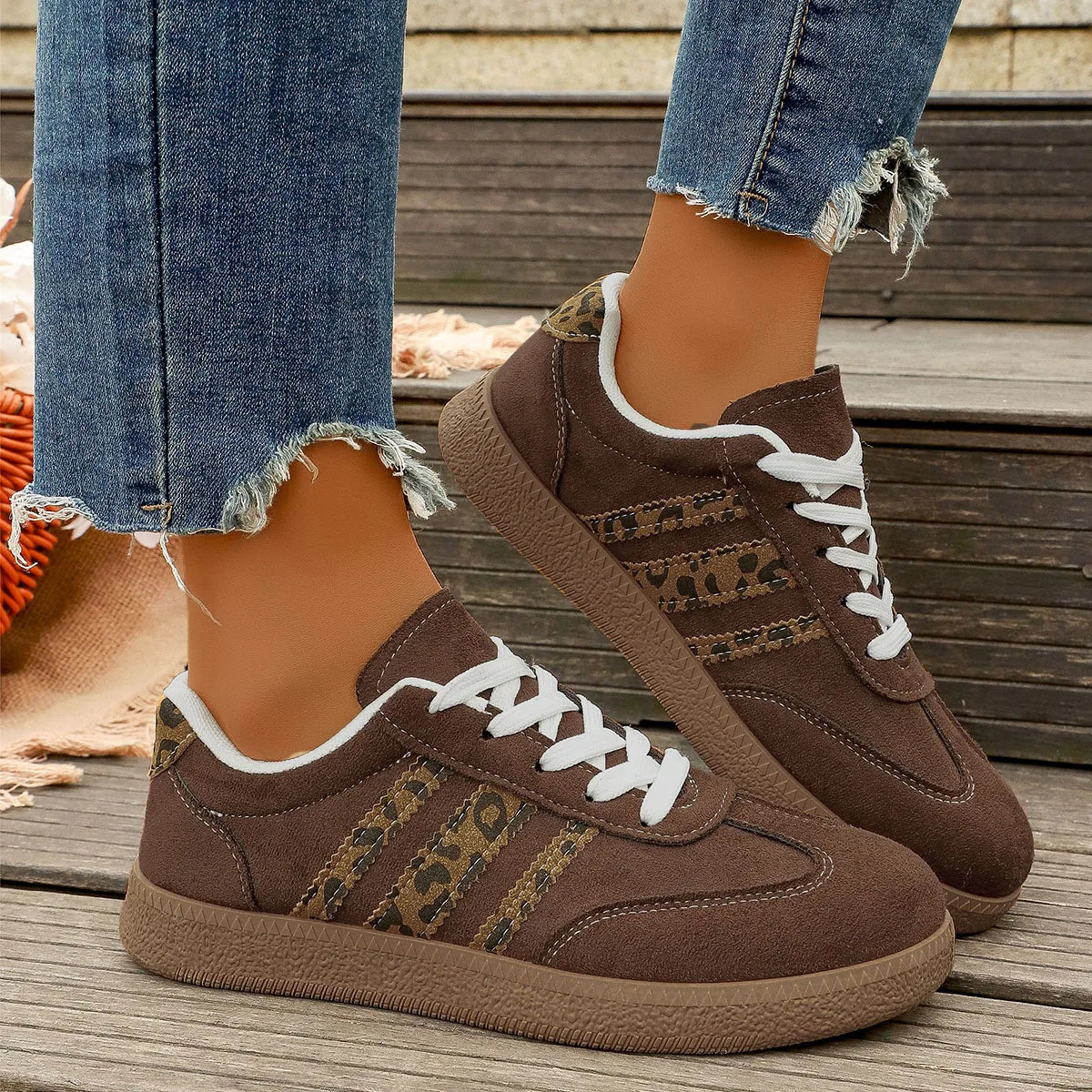 Women Sneakers Brand Classical Outdoor Casual Shoes Luxury Designer Leopard Print Comfort Large Size Flat Shoes Zapatos De Mujer