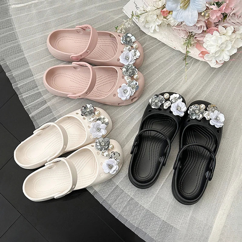 Clogs Summer Slippers Women Luxury Pearl Metal Flower Mary Janes Designer Ballet Shoes Girls Corc Charms Sandals Indoor Outdoor