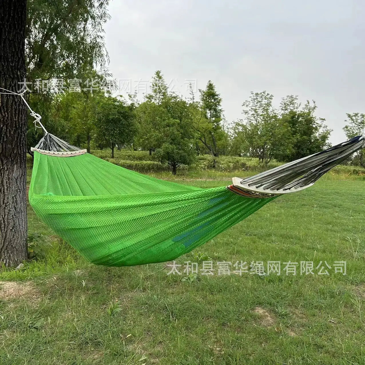 Single Person Ice Silk Mesh Hammock Anti-rollover Portable Outdoor Camping Hammock Breathable Net Swing Bed