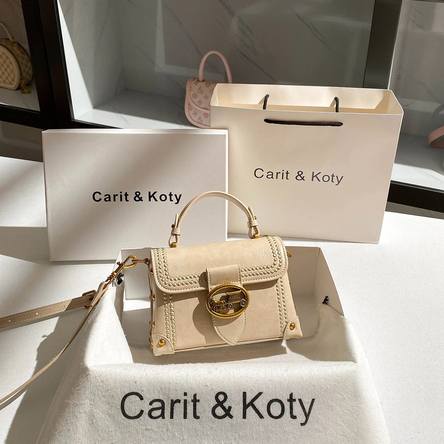 2025 Winter New in Handbags and Luxury Designer Bags for Party Popular and Delicate Square Make Up Handbag with Premium Leather