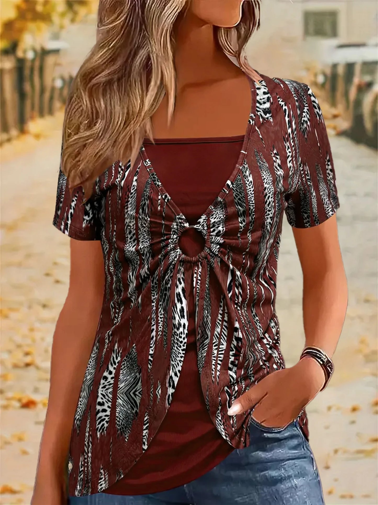 Elegant Square Neck Women's Short Sleeve T-Shirt - Ethnic Leopard Print False Two-Piece Top | Fashionable Streetwear for