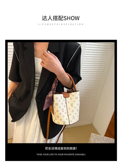 2025 Luxury Designer Women'S Shoulder Bag High-End Fashional Water Bucket Bag Crossbody Bags Unique Women Clutch Travel Tote Bag