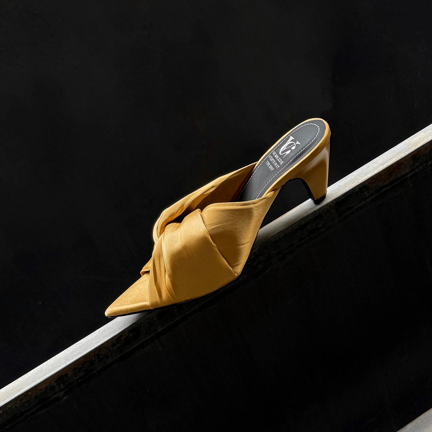 Women's Summer Sandals Luxury Satin Elegant Lady Pumps And Heels Peep Toe Dresss Party Wedding Shoes Pleated Sandal