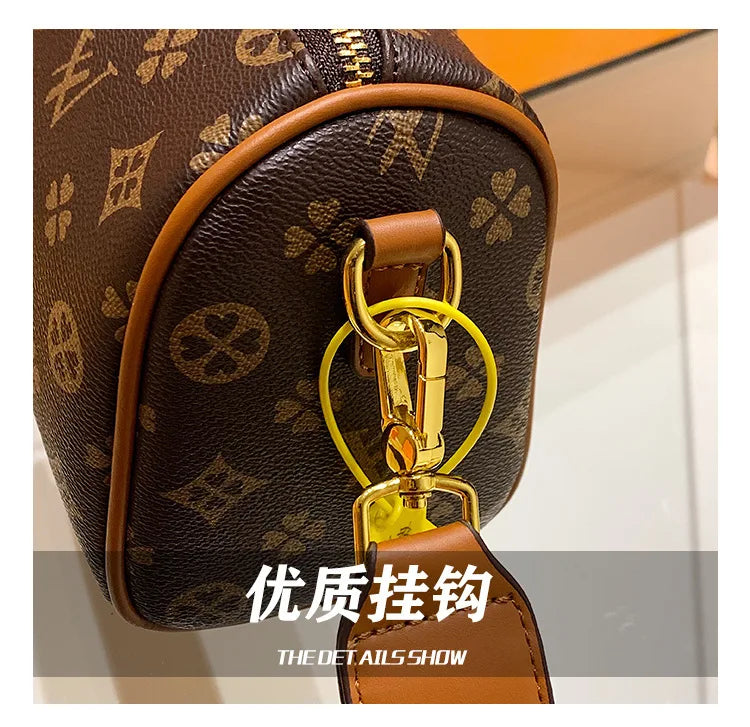 New designer luxury women's handbag multifunctional sloping shoulder handbag portable travel daily handbag