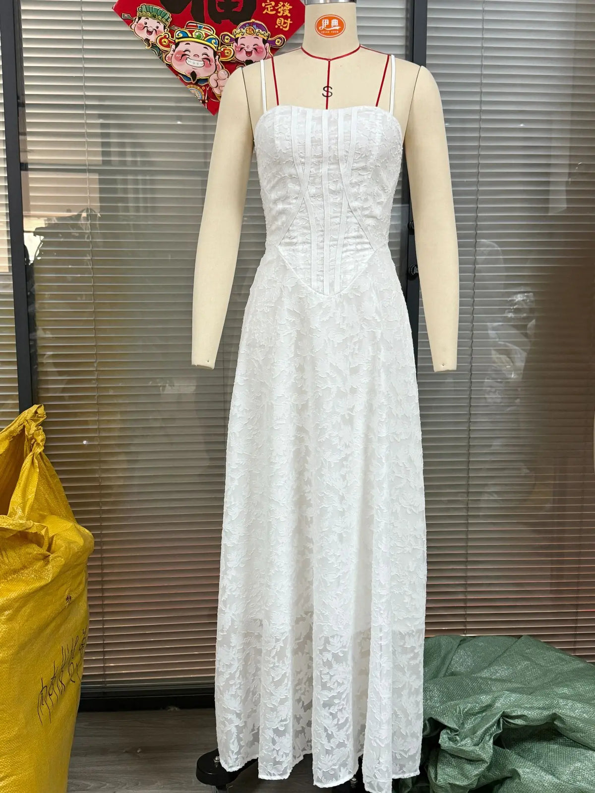 Women New European American Cami Strap Maxi Gown Tulle Floral Lace Applique Formal Prom Long Dress
