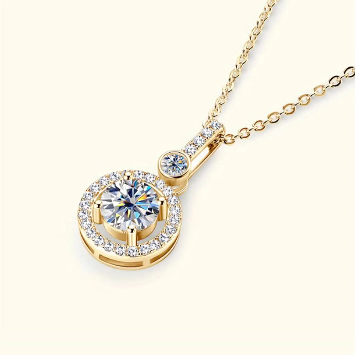 A vintage bohemian-style women's necklace featuring a 1-carat round moissanite set in 925 sterling silver.