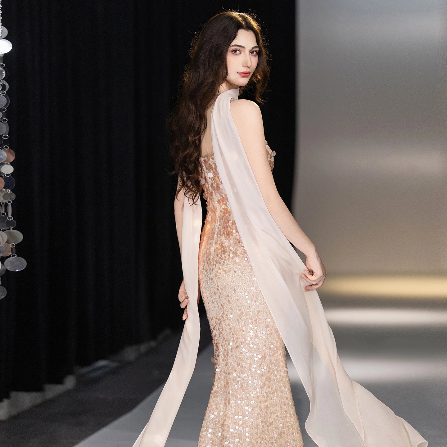 Champagne Rhinestone Spaghetti Strap Mermaid Evening Dress Big Sequins Chiffon Cape Neck Scarf Midi Wedding Guest Gown