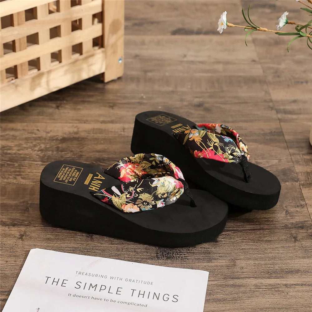 2026 Fashion Women Flip Flops Summer Beach Platform Slippers Casual Outside Wedges Sandals Summer Women Shoes