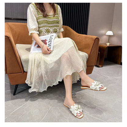 Luxury Floral Petal Flat Sandals Women 2025 Casual Slides Open Toe Sandalias Mujer Flipflops Home Slippers Femme Pantuflas Shoes