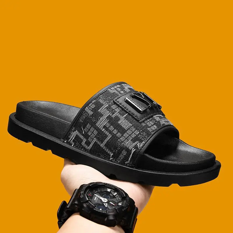 Summer 2026 Large Size Luxury Buckle Trendy Full Face Bread Slippers Retro Casual Beach Slippers Comfortable Roman Style Sandals