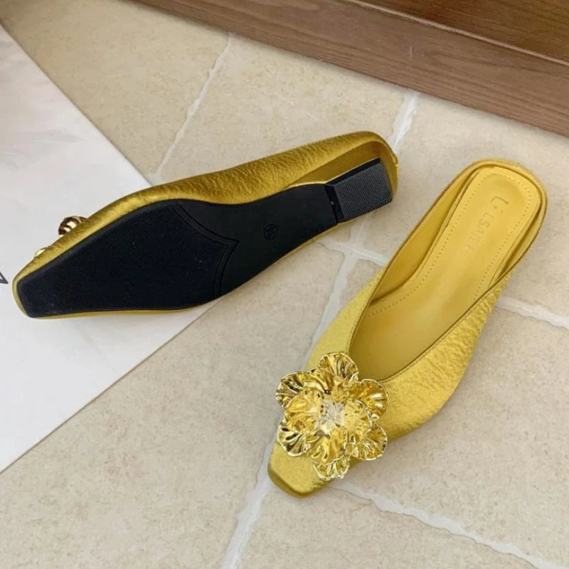 Luxury Crystal Flower Design Slippers for Women Summer 2025 Fashion Square Toe Backless Flat Sandals Elegant Party Mule Shoes