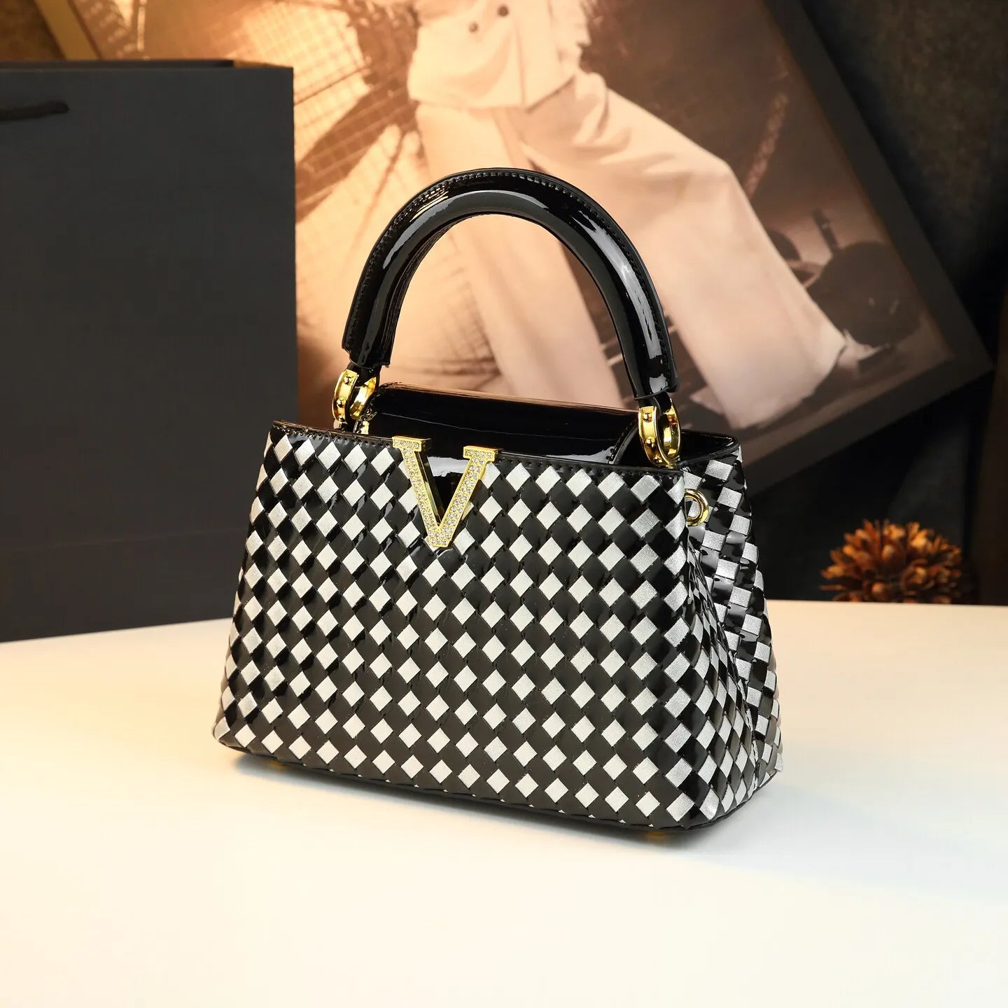Genuine Leather Woven Handbag For Women 2026 New Light Luxury Women's Shoulder Bag Fashion Commuter Messenger Bag Versatile