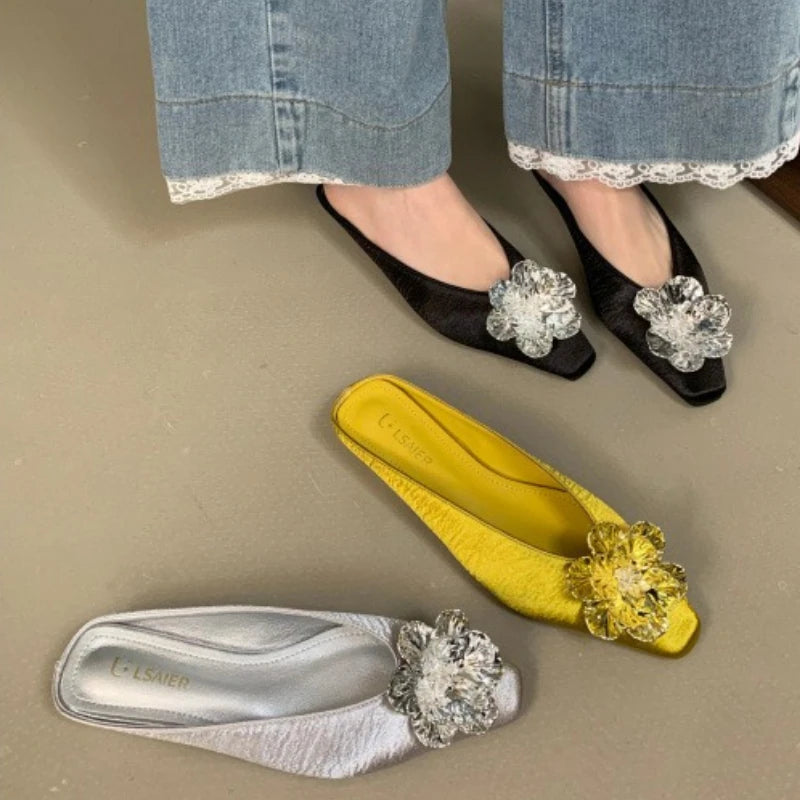 Luxury Crystal Flower Design Slippers for Women Summer 2025 Fashion Square Toe Backless Flat Sandals Elegant Party Mule Shoes