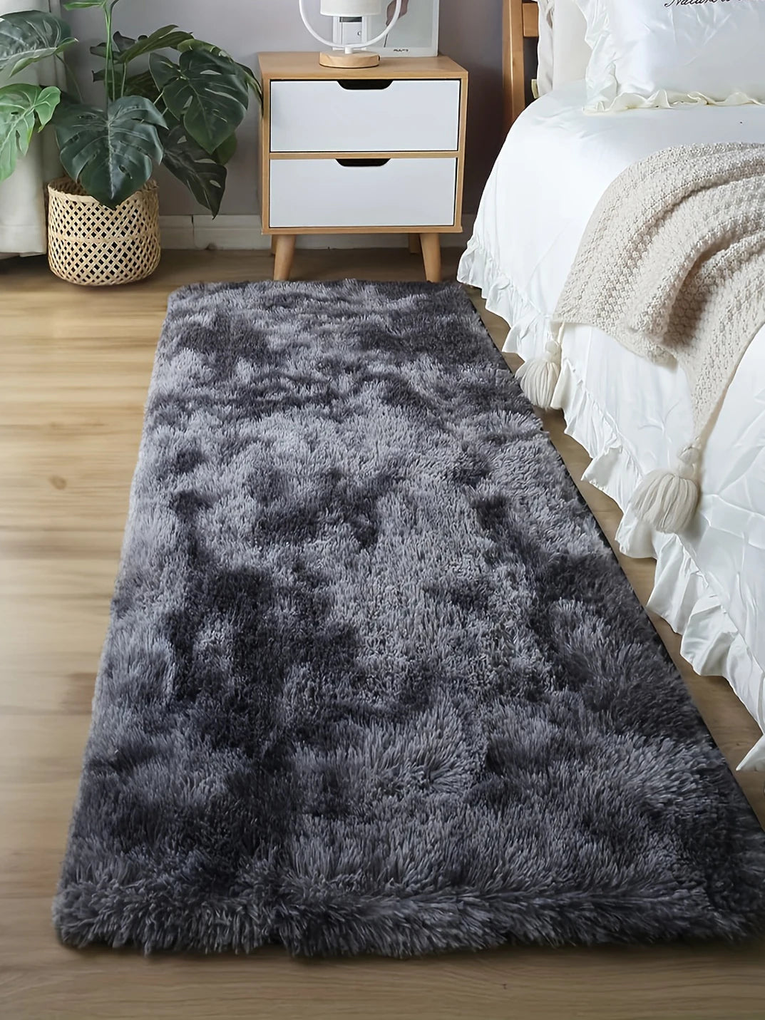 1pc Soft Long-hair Plush Carpet Rug Non-Slip Plush Fluffy Soft Furry Bedside Carpet Drum Carpet Holiday Suitable for Dormitory Home Decoration Pet-Friendly Bedroom Living Room Carpet Home Decoration Room Decoration