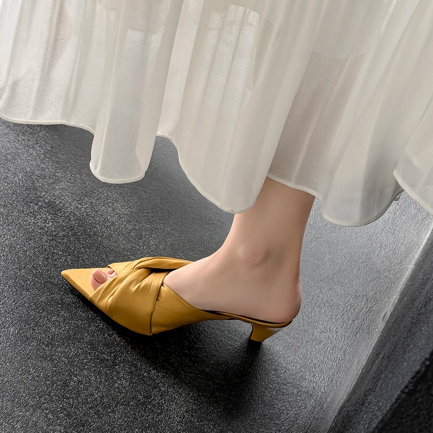 Women's Summer Sandals Luxury Satin Elegant Lady Pumps And Heels Peep Toe Dresss Party Wedding Shoes Pleated Sandal