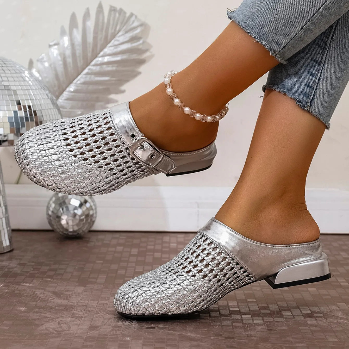 Women Flat Slippers Anti-slip Outdoor Women Shoes Breathable New Retro Platform Sandals Elegant Slip on Slippers Slides Women