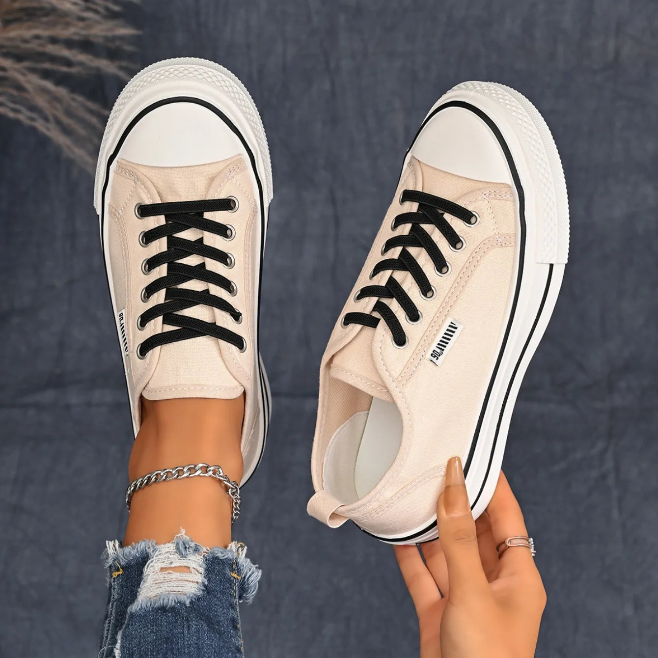 Fashion Candy Color New Casual Women's Sneakers 2026 New Solid Color Comfortable Thick Soled Shoes for Women Tênis Feminino