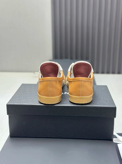 Luxury Brand Running Shoes Casual Sneakers Commuter Shoes Hiking Shoes Genuine Leather Simple Yet Stylish Retro Sporty Style