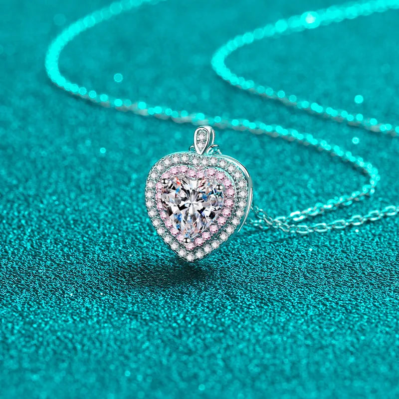 PT950 Platinum Heart Bezel Pendant for Women, 1 Carat Moissanite Chic Accessory Perfect For Workplace Matching