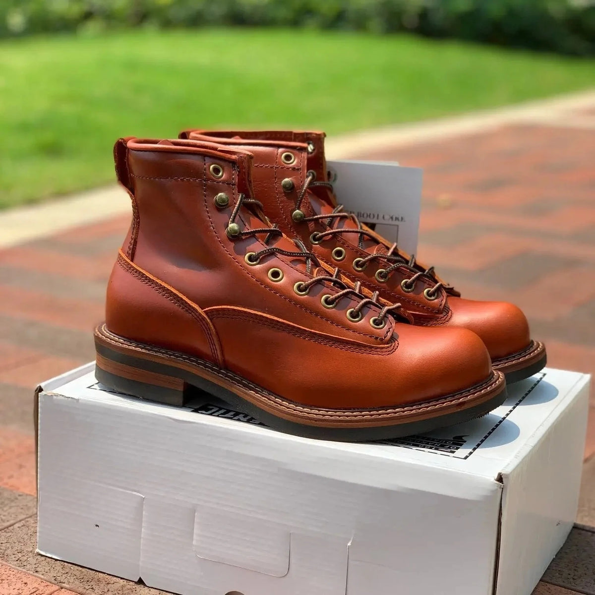 HOT Cowhide Men's Trekking Boot British Ankle Casual Sneakers Trekking Shoes Thick Soled High Top Motorcycle Boots