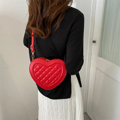 Luxury Love Shaped Shoulder Bag Small Handbags Designer Crossbody Bags Women Sling Purse Red Peach Heart Phone Bag Shoulder Bag