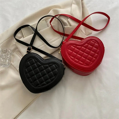 Luxury Love Shaped Shoulder Bag Small Handbags Designer Crossbody Bags Women Sling Purse Red Peach Heart Phone Bag Shoulder Bag