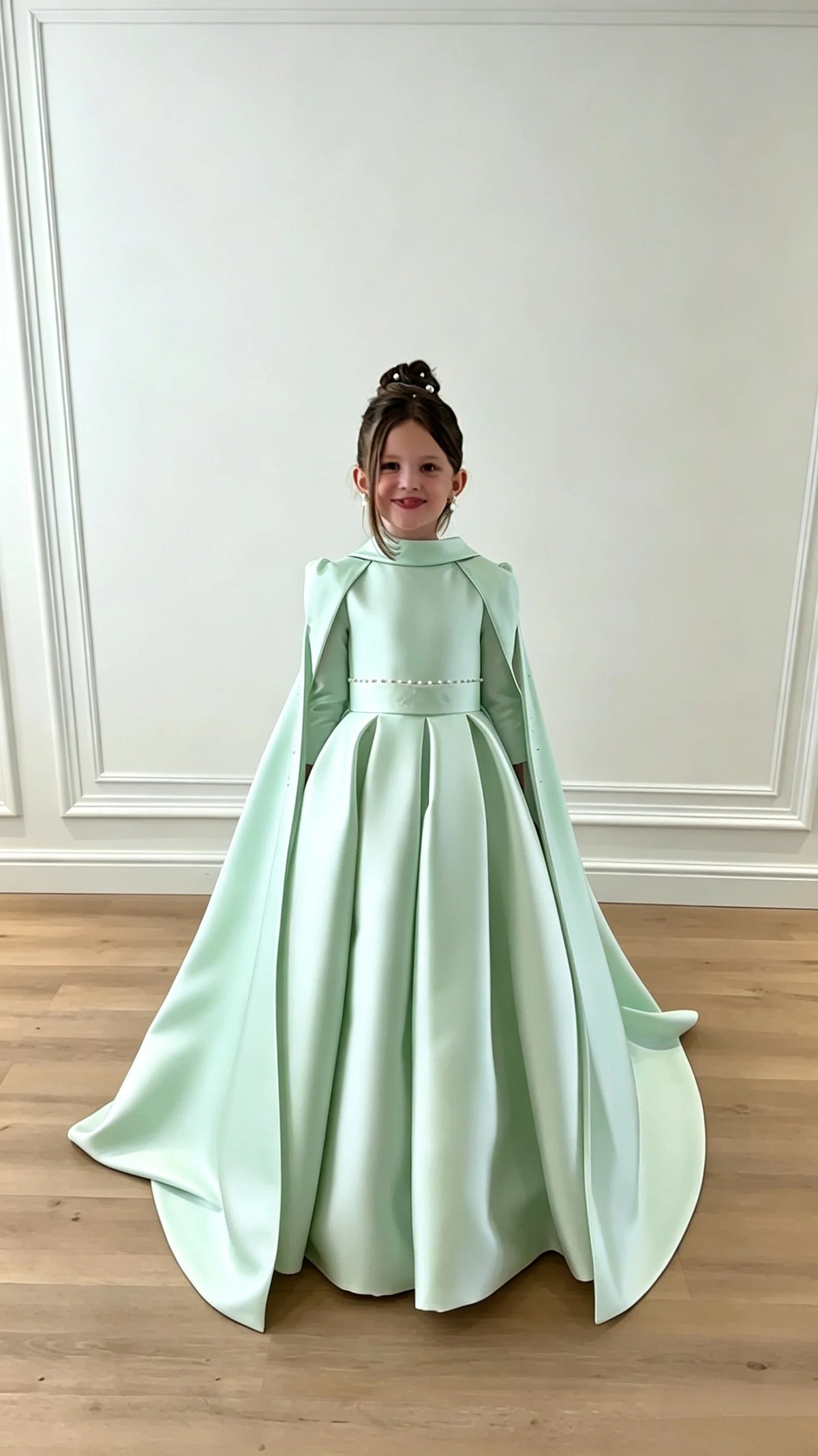 Luxurious White Sequin Beauty Pageant Dress With High Neck Long Sleeves A-line Tail Flower Girl Dress Toddler Princess Wedding