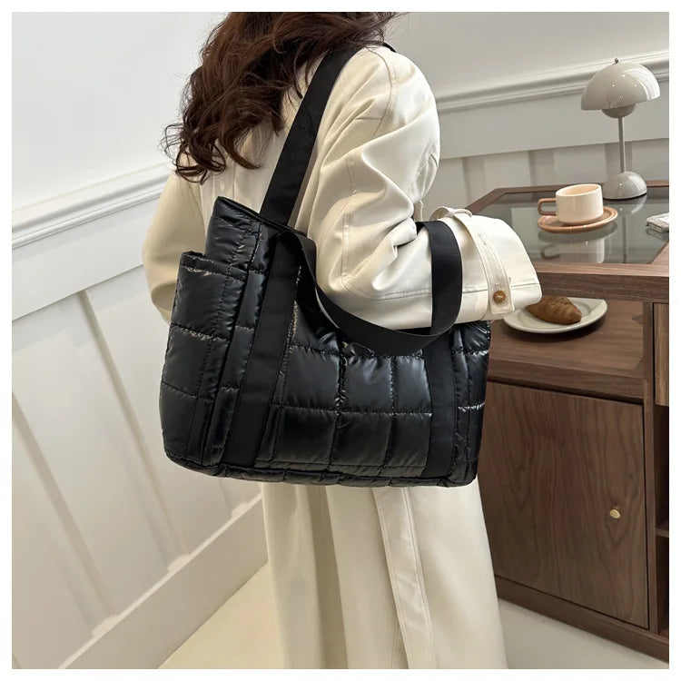 Space Padded Women Shoulder Bags For Winter 2025 Large Capacity Black Handbags Designer Nylon Cotton Warm Tote Solid