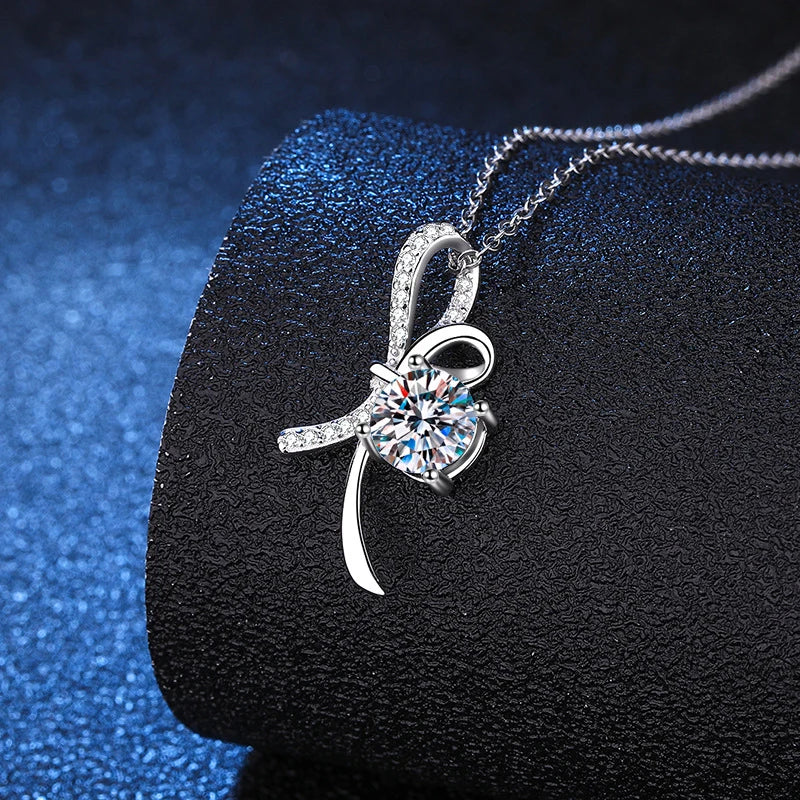 NeeTim 1ct Moissanite 925 Sterling Silver Necklace For Girl Lab Diamonds Pendant Necklaces Party Women Neck Chain Wholesale