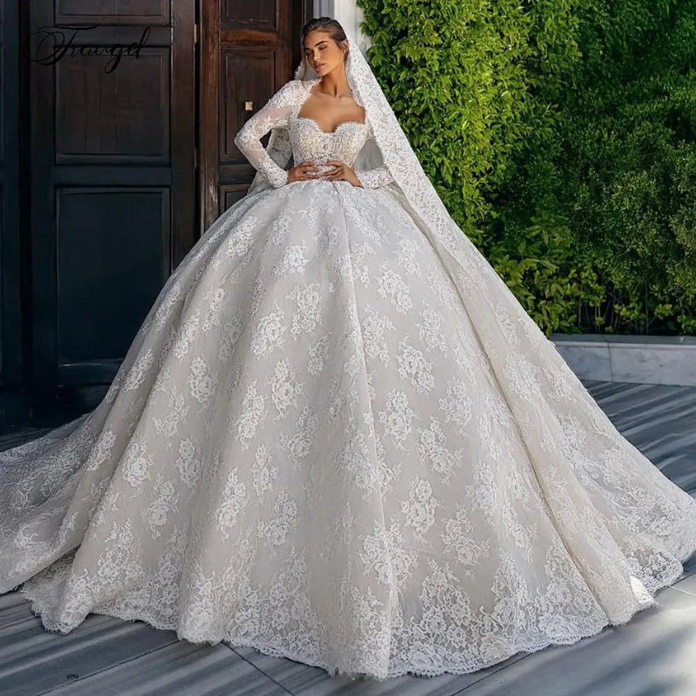 Customized Ball Gown Royal Wedding Dresses Scalloped Off The Shoulder Vestido De Novia Lace Exquisite Chic Robe De Mariee