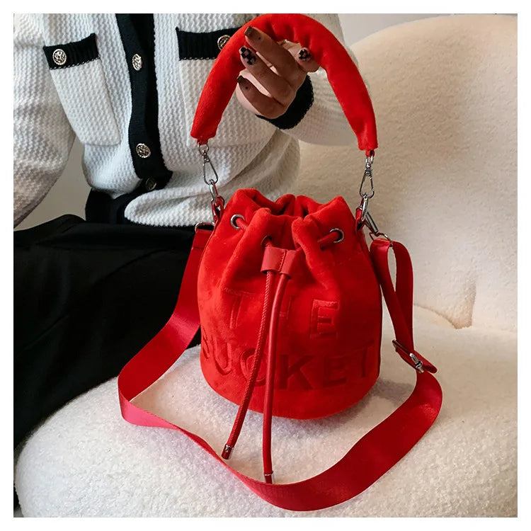 New Fashion Women's Bucket Bag Trend Brand Personality Plush Shoulder Bag High-end Elegant Crossbody Bag Designer Luxury Handbag
